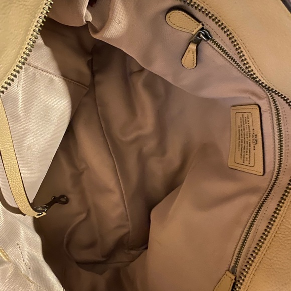 Coach Tatum Tan Leather chain detail Shoulder Bag excellent one owner cared - Picture 3 of 3